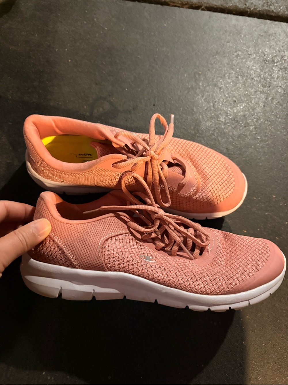 Women's Lightweight Coral Knit Walk Sneakers